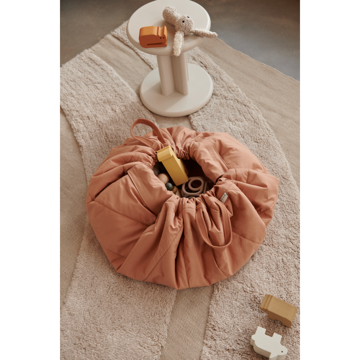Pil Rassel - Hase, Pale grey