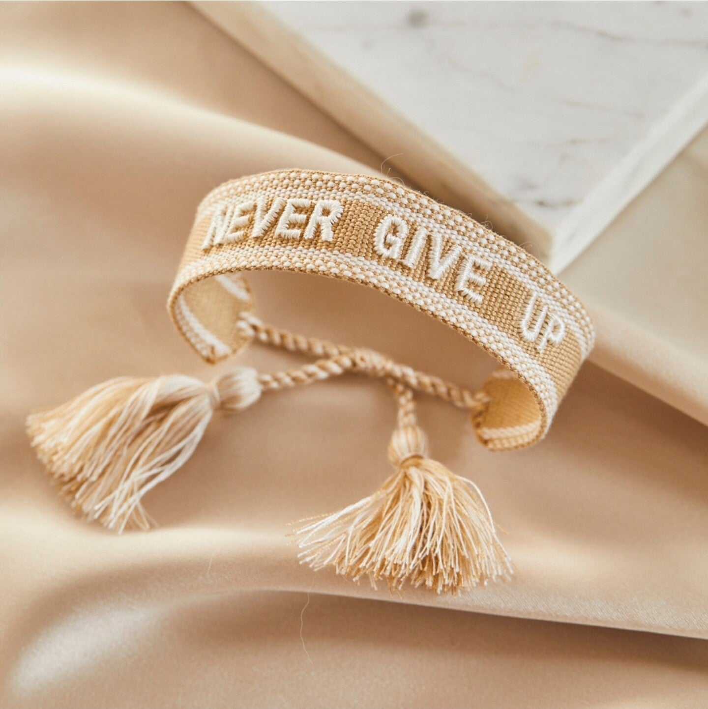 Statement Armband - NEVER GIVE UP